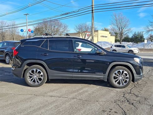 Used 2020 GMC Terrain SLT w/ Preferred Package image 8