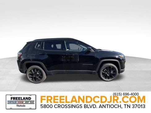 New 2026 Jeep Compass Latitude image 2