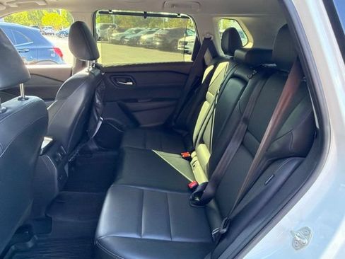 Used 2023 Nissan Rogue SV w/ SV Premium B Package AWD/4WD image 11