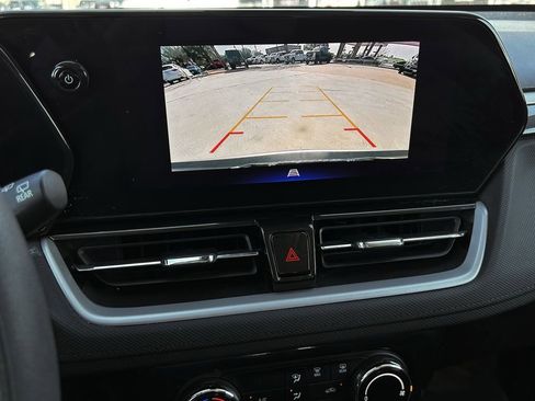 Used 2025 Chevrolet TrailBlazer LT image 19