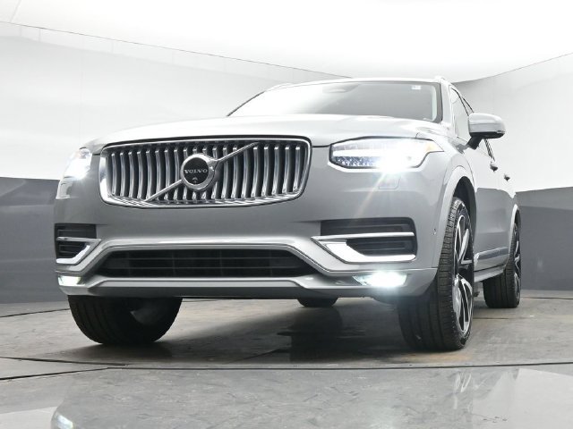 Used 2025 Volvo XC90 B6 Plus AWD/4WD image 39