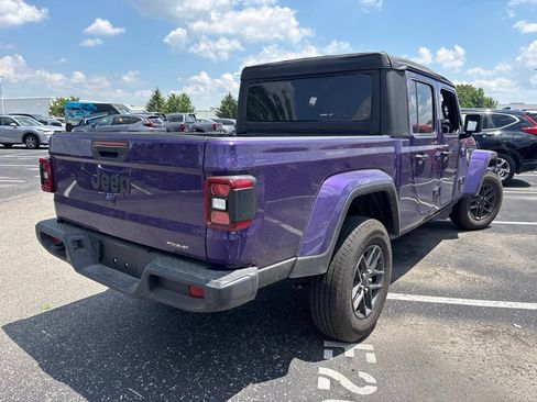 Used 2026 Jeep Gladiator Sport AWD/4WD image 8