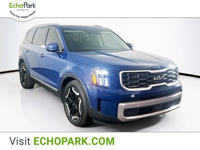 Used 2023 Kia Telluride S w/ S Sunroof Package