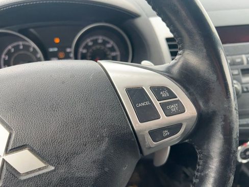 Used 2010 Mitsubishi Outlander XLS image 15