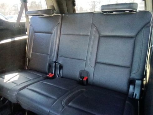 Used 2024 GMC Yukon XL SLT image 30