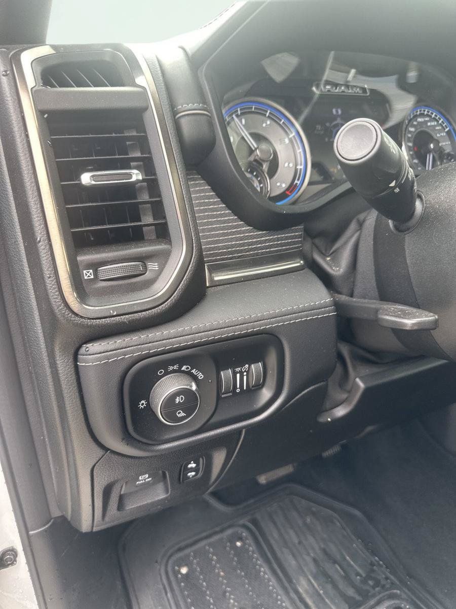 Used 2021 RAM 1500 Limited AWD/4WD image 15