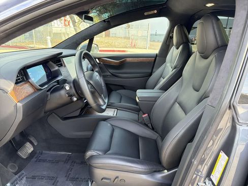 Used 2020 Tesla Model X Long Range image 23