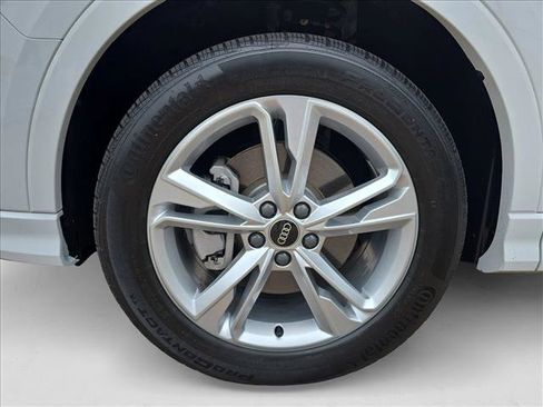 Used 2024 Audi Q3 2.0T Premium Plus w/ Premium Plus Package image 25