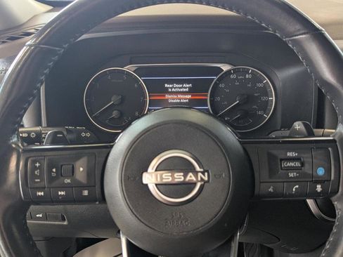 Used 2023 Nissan Rogue SV image 16