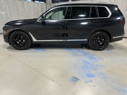 Used 2023 BMW X7 xDrive40i w/ Premium Package image 5