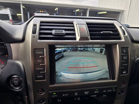 Used 2020 Lexus GX 460 Premium image 24