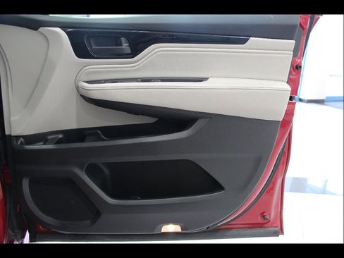 Certified 2025 Honda Odyssey Touring image 20