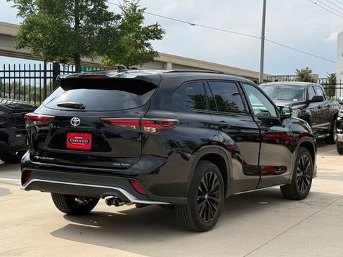 Used 2025 Toyota Highlander XSE AWD/4WD image 5