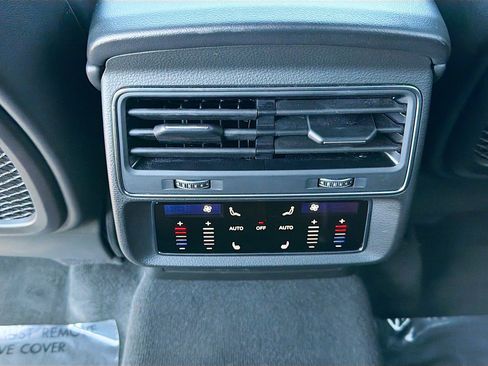 Used 2025 Audi Q7 3.0T Prestige image 20