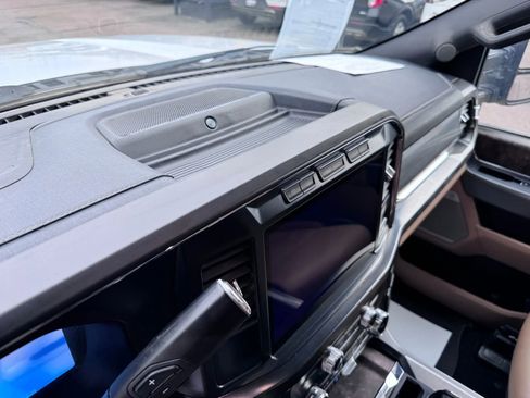 Used 2023 Ford F250 Lariat w/ Chrome Package image 32