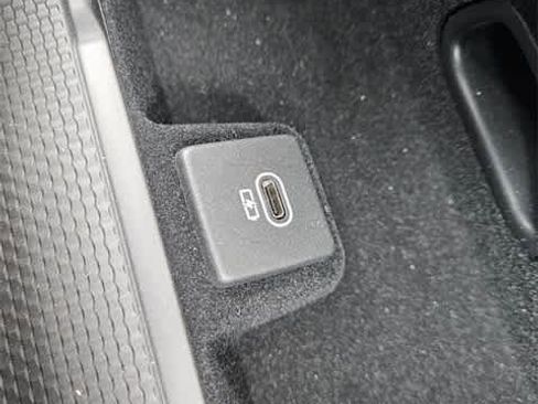 Used 2025 Land Rover Range Rover Long Wheelbase Autobiography image 36