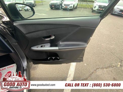 Used 2014 Toyota Venza LE w/ LE Convenience Package image 13