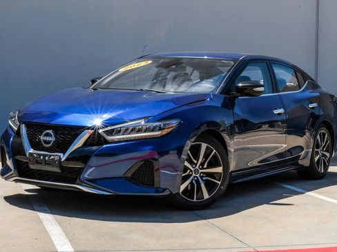 Used 2023 Nissan Maxima SV w/ Floor Mat Group FWD image 6