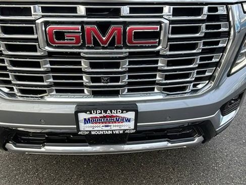 Used 2025 GMC Yukon XL Denali image 9