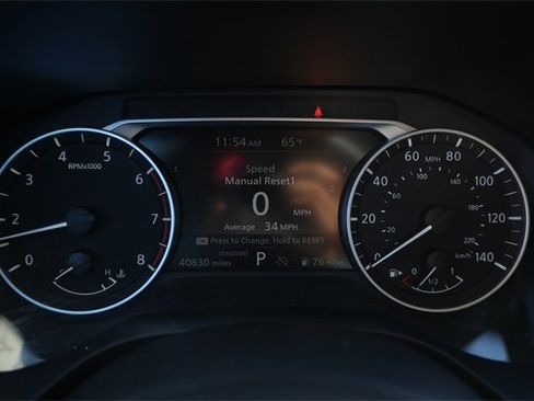 Used 2024 Nissan Rogue S image 6