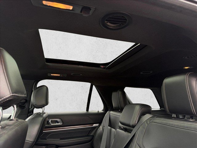 Used 2017 Ford Explorer Limited AWD/4WD image 21