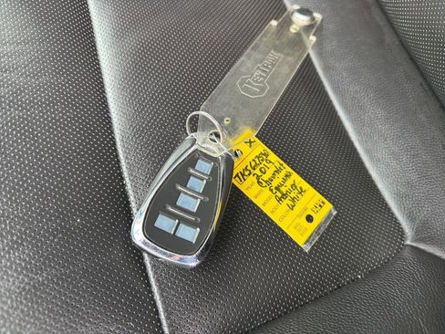 Used 2019 Chevrolet Equinox Premier w/ LPO, Floor Liner Package image 34