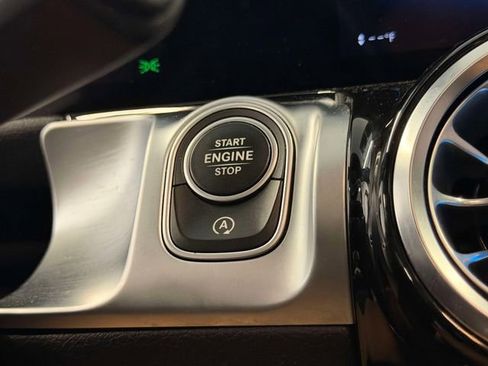 Used 2023 Mercedes-Benz GLB 250 4MATIC image 29