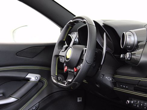 Used 2022 Ferrari F8 Tributo RWD image 36