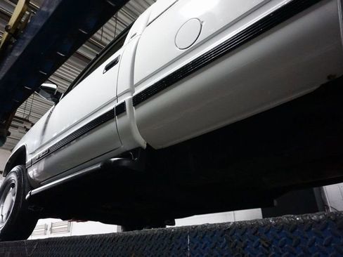 Used 1998 Chevrolet Silverado 1500 4x4 Regular Cab w/ Preferred Equipment Group 2 image 58