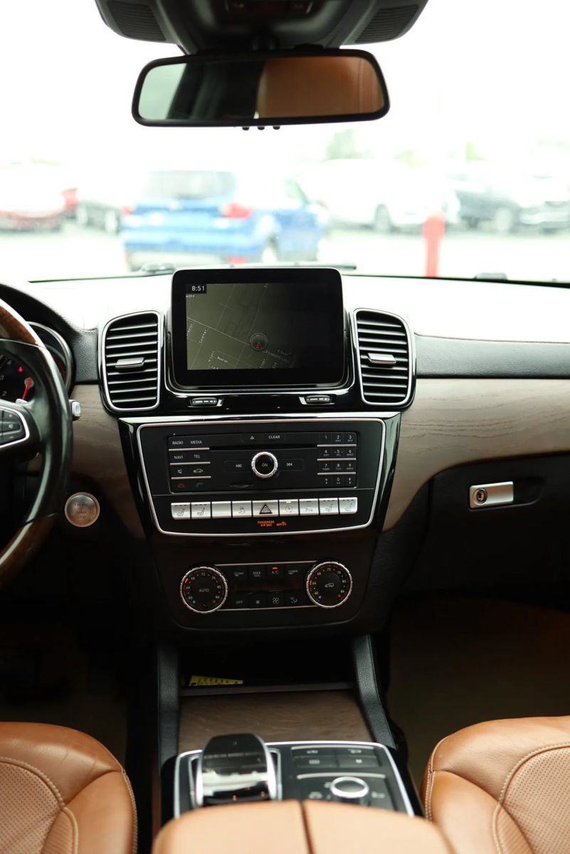 Used 2017 Mercedes-Benz GLS 450 4MATIC image 36