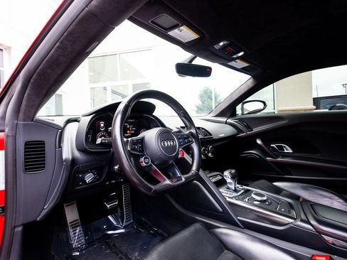 Used 2017 Audi R8 V10 w/ Carbon Exterior Package AWD/4WD image 25