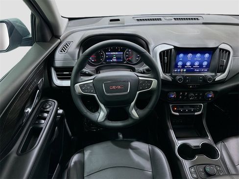 Used 2024 GMC Terrain SLT w/ LPO, Floor Liner Package image 21