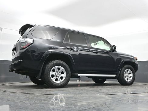 Used 2015 Toyota 4Runner SR5 AWD/4WD image 41