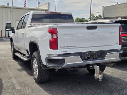 Used 2023 Chevrolet Silverado 3500 LT w/ Convenience Package AWD/4WD image 6