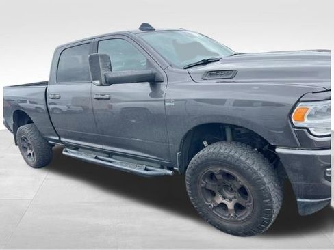 Used 2021 RAM 2500 Big Horn w/ Level B Equipment Group AWD/4WD image 9
