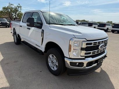 New 2026 Ford F250 XLT w/ FX4 Off-Road Package