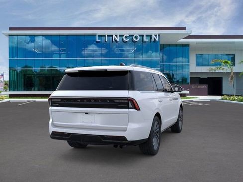 New 2025 Lincoln Navigator Reserve AWD/4WD image 8