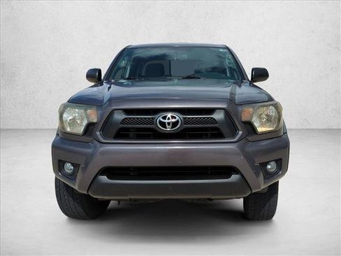 Used 2014 Toyota Tacoma PreRunner w/ Convenience Package RWD image 2