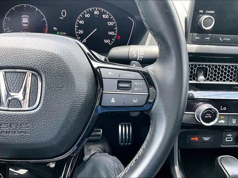 Used 2023 Honda Civic Sport image 11