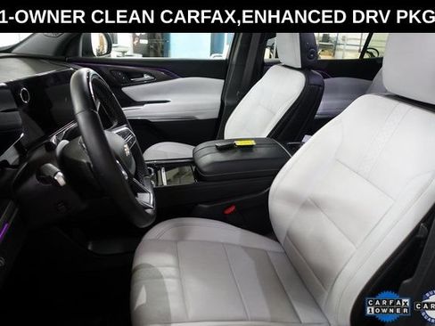 Used 2024 Chevrolet Traverse RS FWD image 11