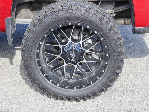 Used 2025 Chevrolet Silverado 1500 LT Trail Boss w/ Convenience Package II AWD/4WD image 7