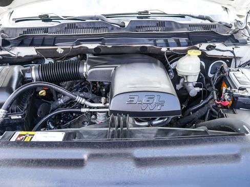 Used 2018 RAM 1500 Express w/ Express Value Package RWD image 27