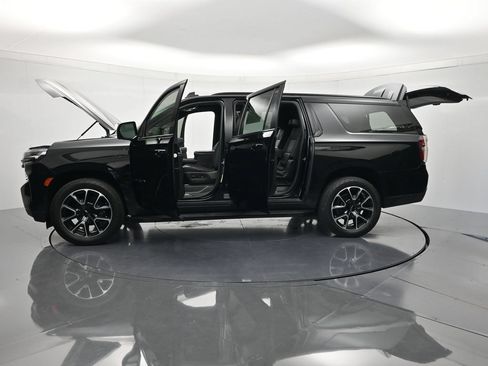 Used 2022 Chevrolet Suburban RST w/ Luxury Package RWD image 51