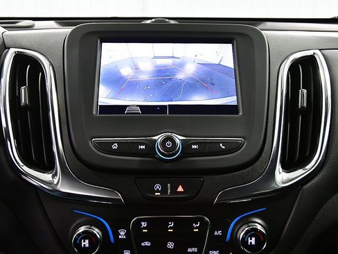 Used 2023 Chevrolet Equinox LT image 24