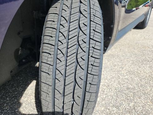 Used 2023 Kia Carnival LX image 43