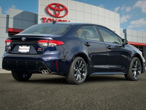 Certified 2026 Toyota Corolla SE w/ SE Premium Package image 3