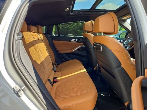 Used 2025 BMW X6 M60i AWD/4WD image 10