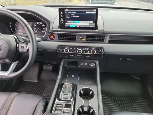 Certified 2025 Honda Pilot EX-L image 5