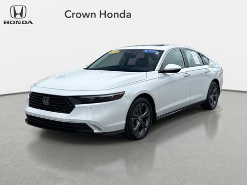 Used 2025 Honda Accord EX-L image 2