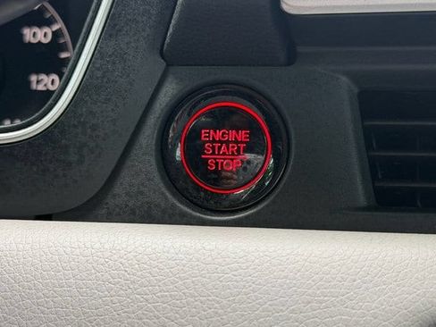 Certified 2024 Honda Pilot EX-L image 30